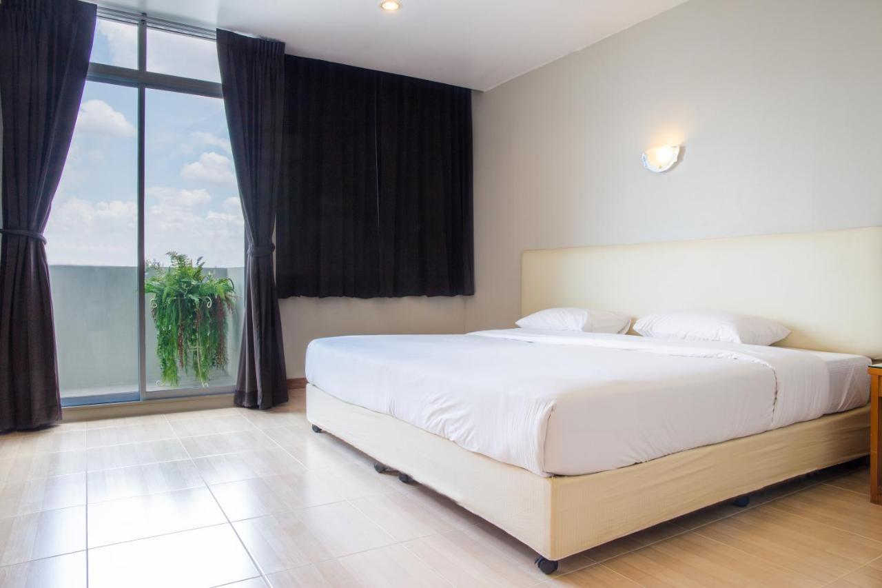 Hotel Rattana View Phitsanulok Exteriér fotografie